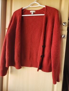 Cashmere Rust-Red Ribbed Button-Front Cardigan